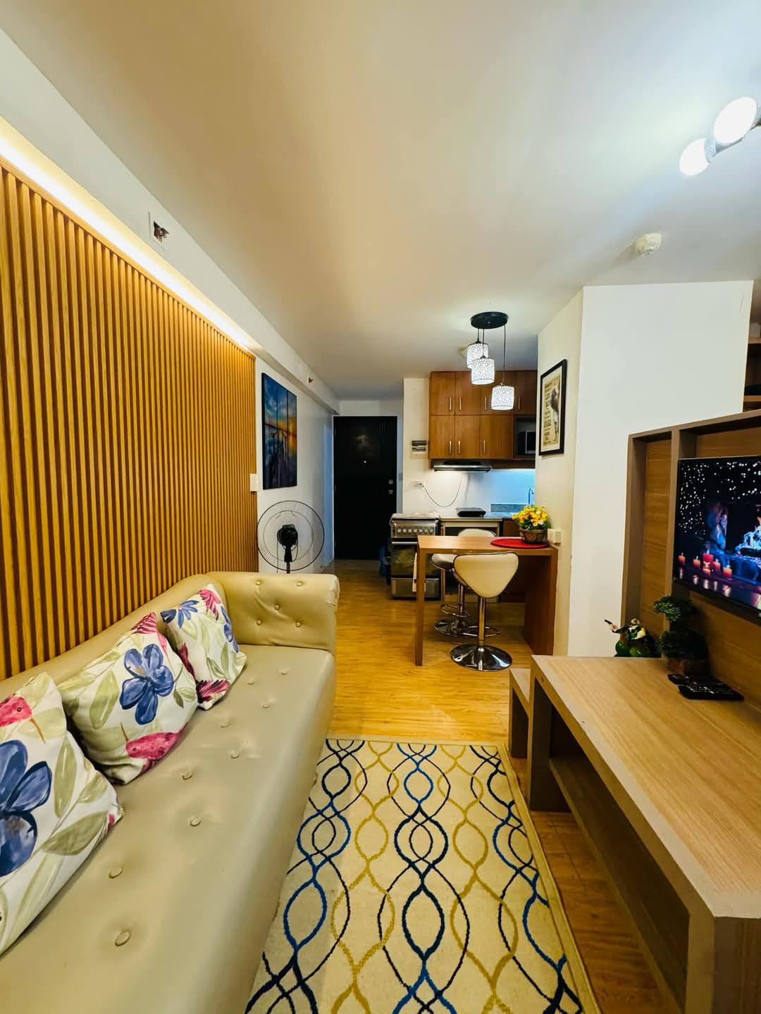 FURNISHED STUDIO UNIT CONDOMINIUM WITH BALCONY – AREZZO