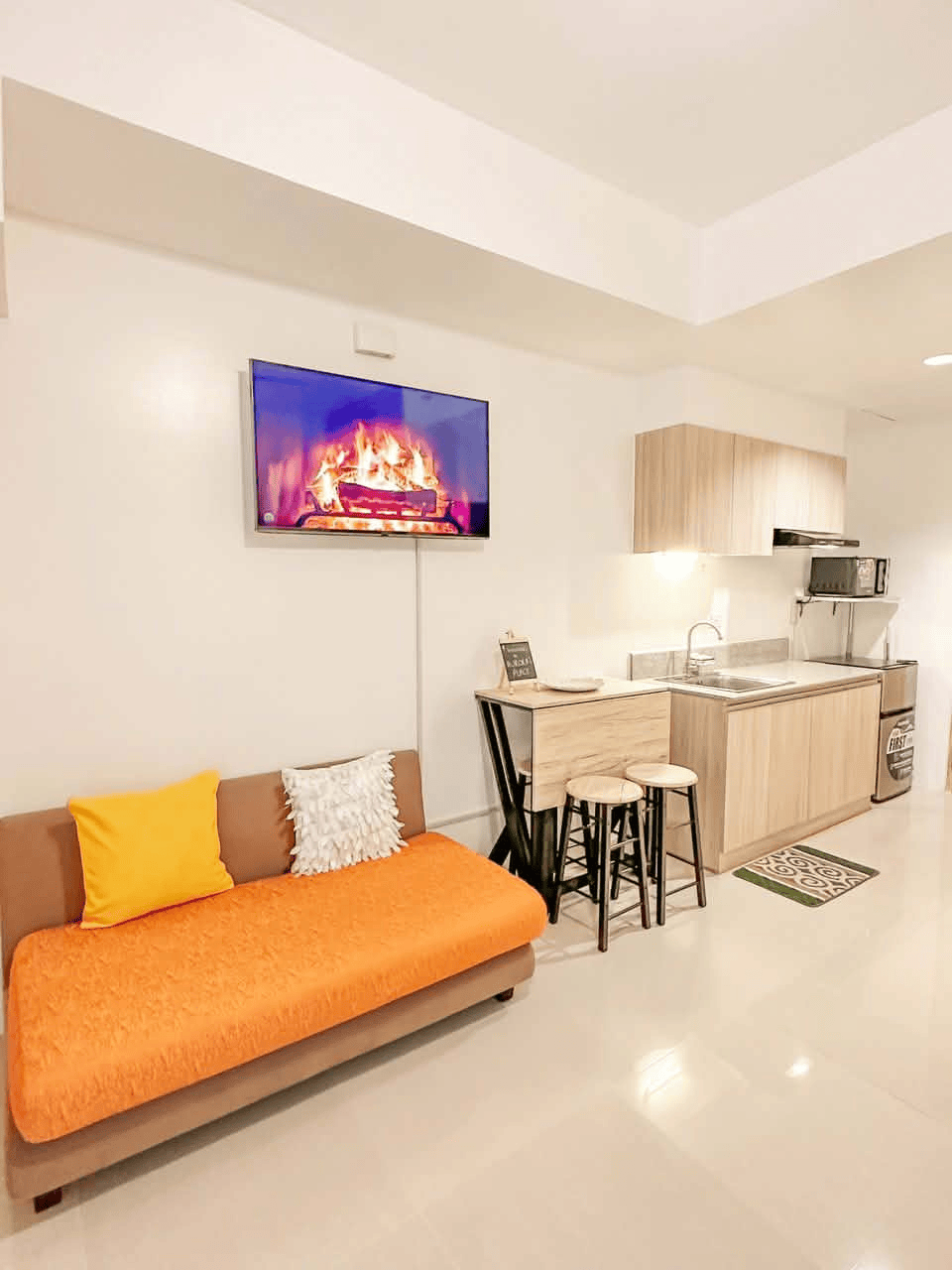 Studio Unit for Rent at Inspiria Condominium – ₱33,000/Month